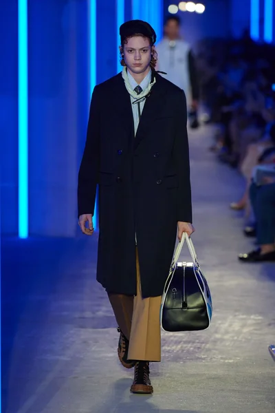 Look 5